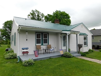 216 Mead Ave, Corry, PA 16407