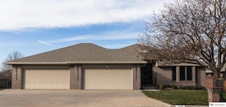 5133 Old Creek Rd, Lincoln, NE 68516