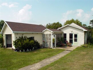 142 Archer St, New Cumberland, WV 26047