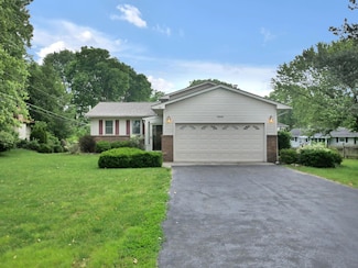 5840 Godown Rd, Columbus, OH 43235