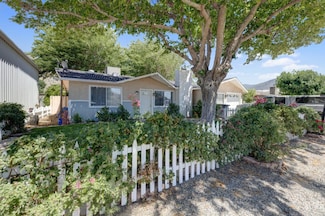 2824 Steensen St, Lake Isabella, CA 93240