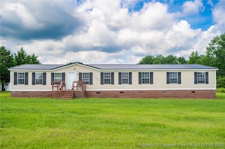 145 Tall Oaks Dr, Spring Lake, NC 28390
