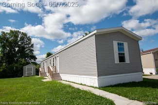 29310 Jamestown Dr, New Baltimore, MI 48051