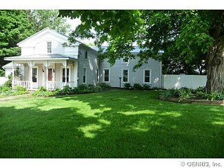 98 S Main St, Holley, NY 14470