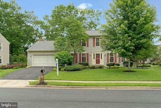 5617 Rowena Dr, Centreville, VA 20120