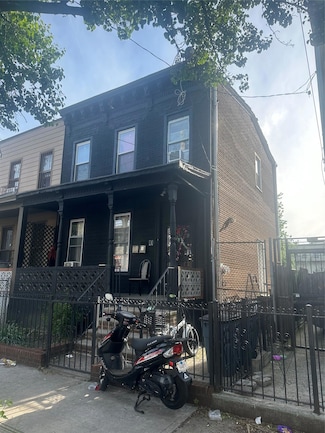 90 Wyona St, Brooklyn, NY 11207