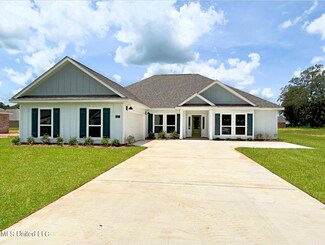 157 Firefly Dr, Lucedale, MS 39452