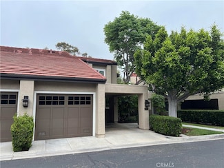 81 Stanford Ct Unit 67, Irvine, CA 92612