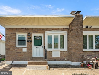 251 Acres Dr, Ridley Park, PA 19078