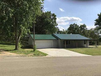 205 E Rockvale Dr, Byron, IL 61010