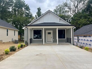 3427 Mable Hubbard Dr, Charlotte, NC 28208