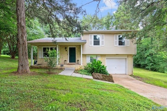 3930 NW Neptune Dr, Huntsville, AL 35810