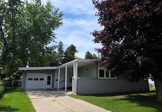 2338 Emmet St, Alpena, MI 49707