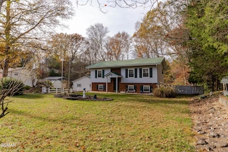 161 Bostie Maire Ln, Clinton, TN 37716