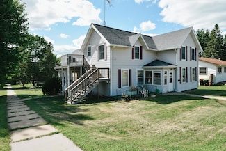 576 East Ave, Zumbrota, MN 55992