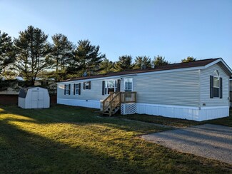 63 Autumn Ln, Lewiston, ME 04240