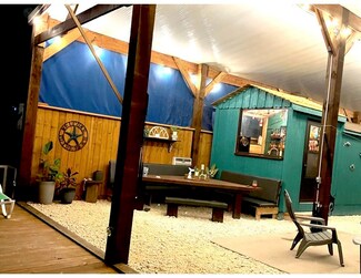 1256 Resort Rd, Bolivar Peninsula, TX 77650