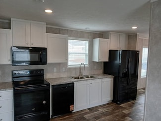 101 Park Estate Ave, Pontiac, IL 61764