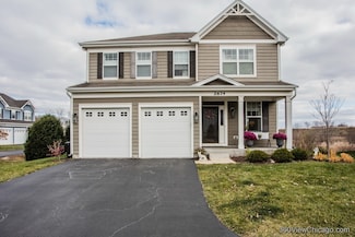 2674 Regency Ct E, Saint Charles, IL 60175