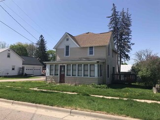 623 Mill St, Hillsboro, WI 54634