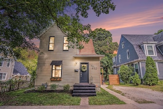 832 Clancy Ave NE, Grand Rapids, MI 49503