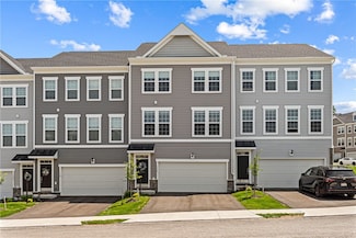 136 Sweetwater Dr, Moon/Crescent Township, PA 15108