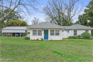 400 Ulman Ave, Bay Saint Louis, MS 39520