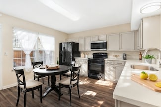 308 Arapaho Dr, Murfreesboro, TN 37128