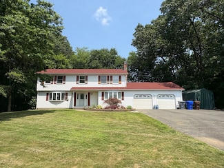 109 Middle Rd, Enfield, CT 06082