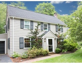 38 Martin Rd, Wellesley Hills, MA 02481