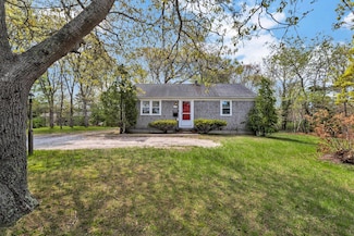 29 Delivery Rd, South Yarmouth, MA 02664