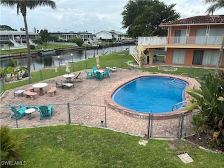 879 SE 46th Ln Unit 8, Cape Coral, FL 33904