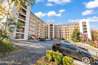 102 Baskins Creek Bypass Unit 506, Gatlinburg, TN 37738