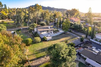 2810 La Colina Dr, Escondido, CA 92027