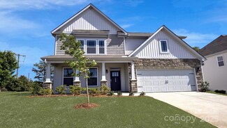 61 Silverthorne Ct, Hendersonville, NC 28792