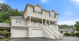 2 Turtle Spring Ln, Newtown, CT 06470