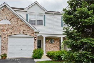 2942 Stonewater Dr, Naperville, IL 60564