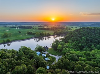 9207 N 447 Rd, Spavinaw, OK 74366