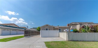 7852 Glencoe Dr, Huntington Beach, CA 92647