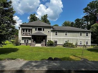 992 Maple Ave, Fayetteville, WV 25840