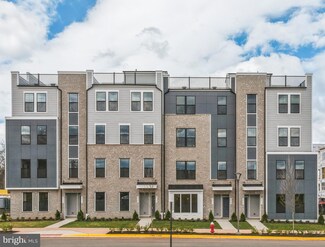 20785 Rumbullion Dr, Sterling, VA 20166