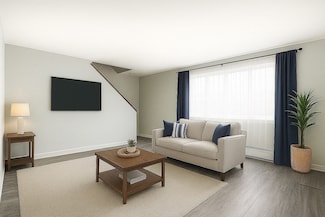 8 Bishop Dr, Framingham, MA 01702