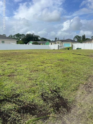 1674 Whiting St SE, Palm Bay, FL 32909