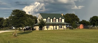2901 Wind Mill Ct, Tolar, TX 76476