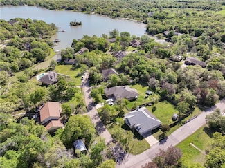 2004 Post Oak Cir, College Station, TX 77845