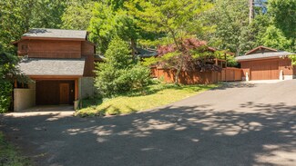 5070 Fox Hollow Rd, Eugene, OR 97405