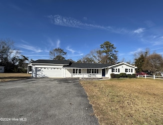 9040 Heritage Dr SW, Calabash, NC 28467