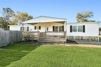 122 Forest Dr, Belle Chasse, LA 70037