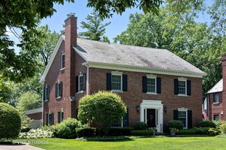 560 Greenwood Ave, Kenilworth, IL 60043