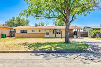 135 Oakwood St, San Angelo, TX 76903